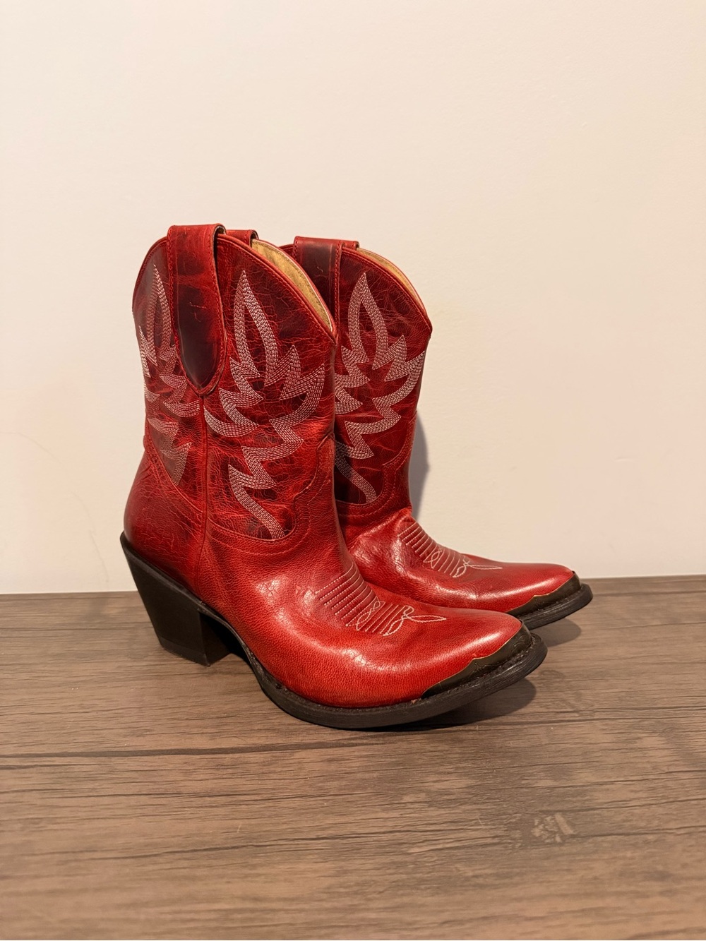IDYLLWIND WOMEN'S WHEELS WESTERN BOOTIES - ROUND TOE RED LEATHER - Women 10 NWOT